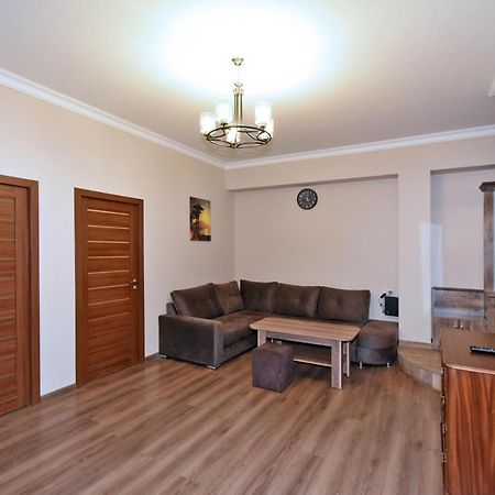 Yerevan Home Esterno foto